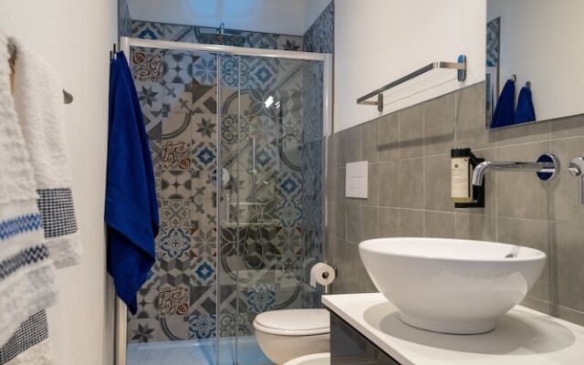 Altré Guest House
