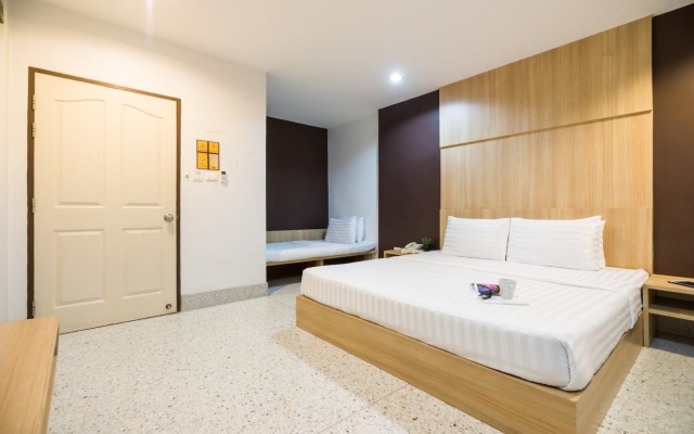 The Fifth Residence Hotel