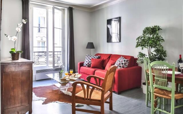 836 - Eiffel Tower View  - Parisian apartment