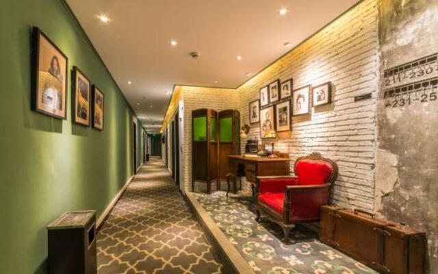 J Vspace Art Hotel