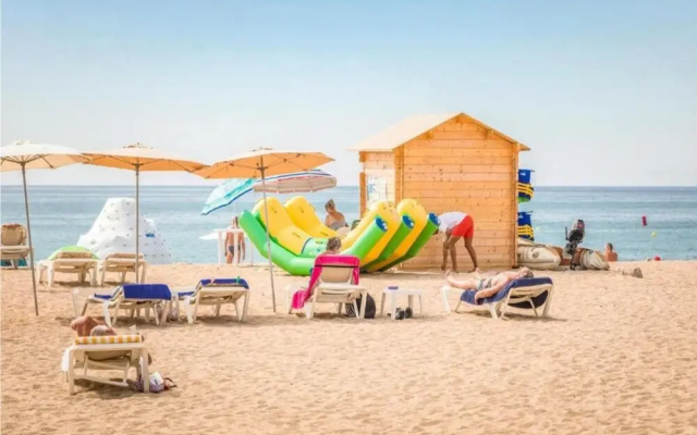 Cozy Apartment, 350m From Beach