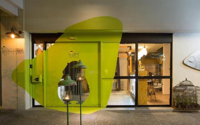 Light Hostel