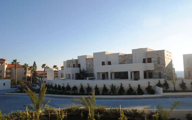 Amphora Hotel & Suites