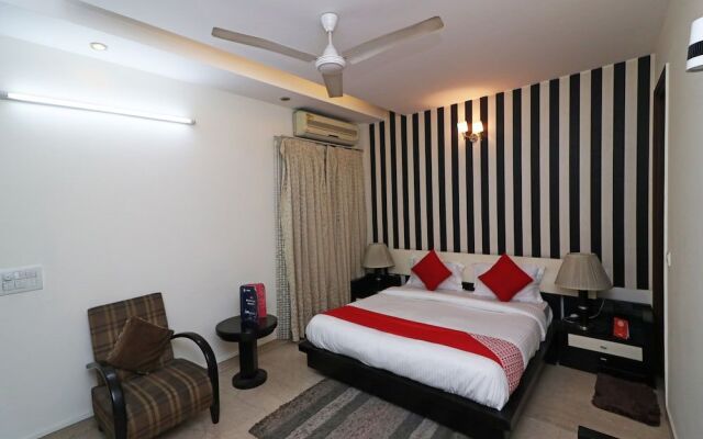 OYO 28061 Amar Villa One