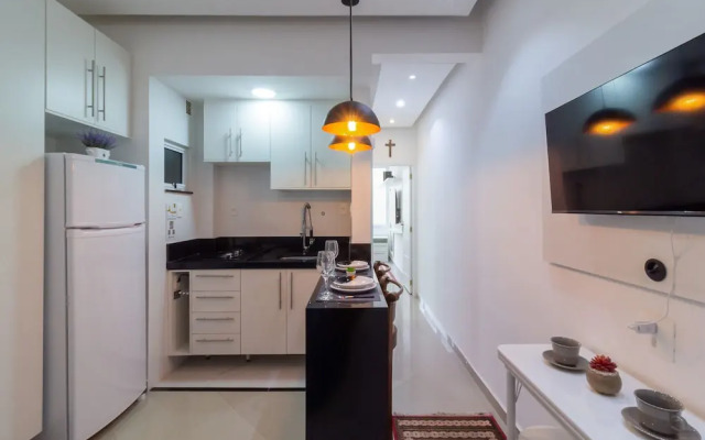 Just a few Steps From Copacabana Beach Pf512