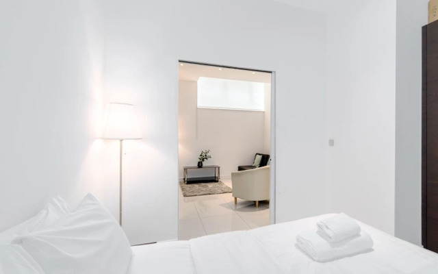 Modern 1BR Home in Kings Cross! 3 Guests