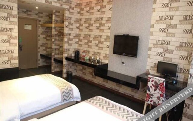 Xianlongtan Yangguang Hotel