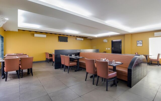 Rex Hotel by OYO