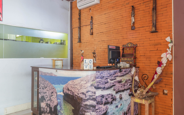 The Sunrise by OYO Rooms