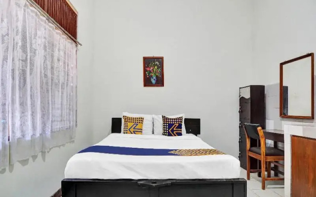 SPOT ON 90539 Taman Borobudur Guest House