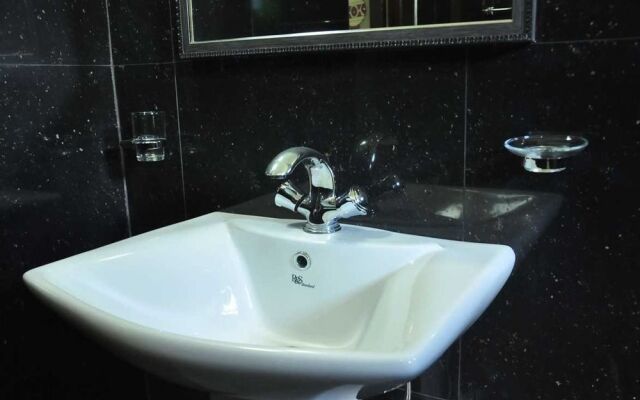 Asantha Guest House
