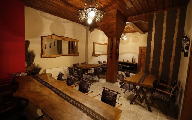 Ra'na Konak