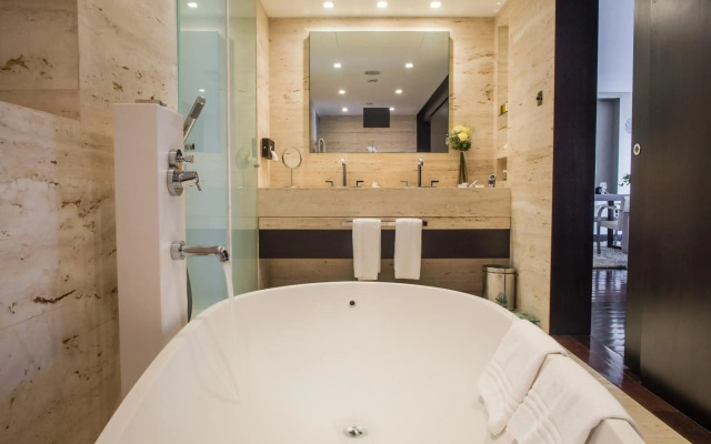 Porto Palácio Hotel by The Editory
