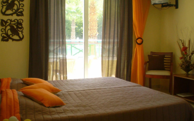 Damia Hotel & Apartments