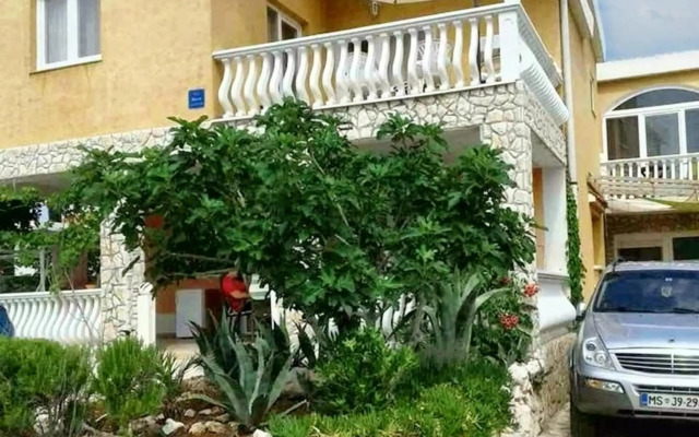 Studio with wifi at Vir