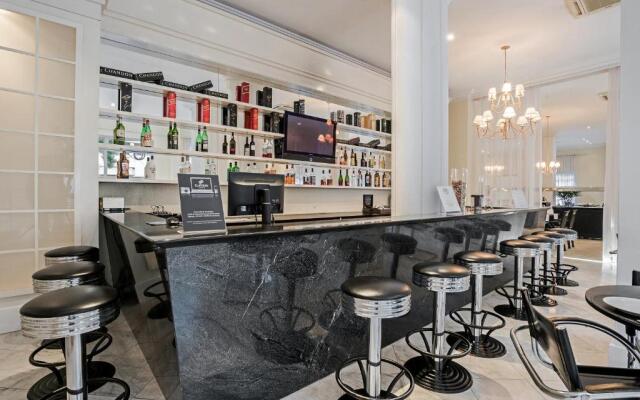 Rockefeller by Slaviero Hotéis