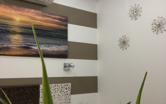 Ari Guest House
