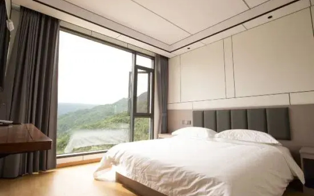 Sanqingshan Jiayuan Riverside Villa