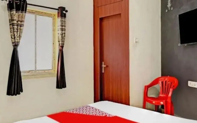 Goroomgo Laxmi Guest House Jadavpur Kolkata