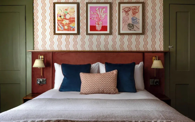 Round House Apartments