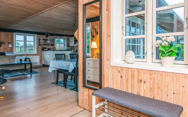 Cozy Cottage by the Sea-by Traum