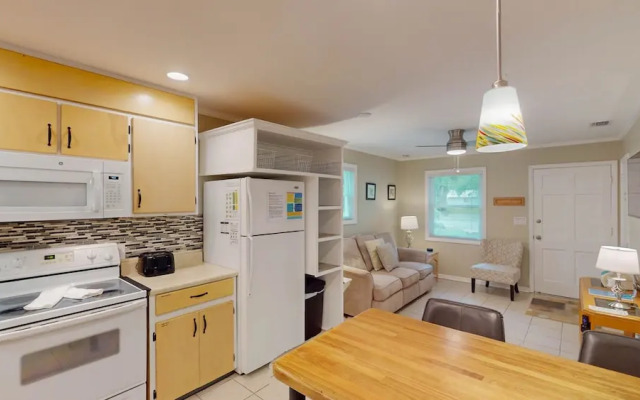 Beachy Sisters A 2 Bedroom Duplex