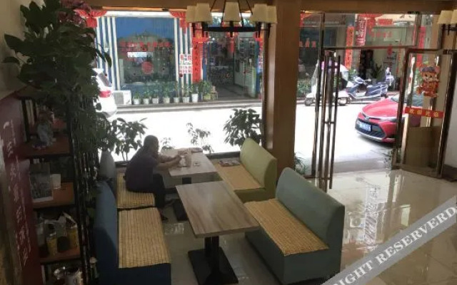 Yangshuo Liyuan Hotel (West Street)