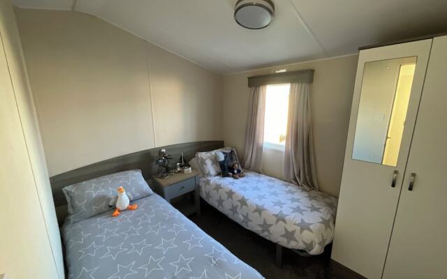 Seaview Caravan 2 Bedroom Sleeps 6 -wifi -smart Tv