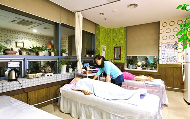 Sea Road Pension