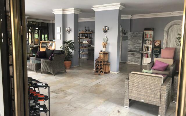 Hani Boutique Hotel