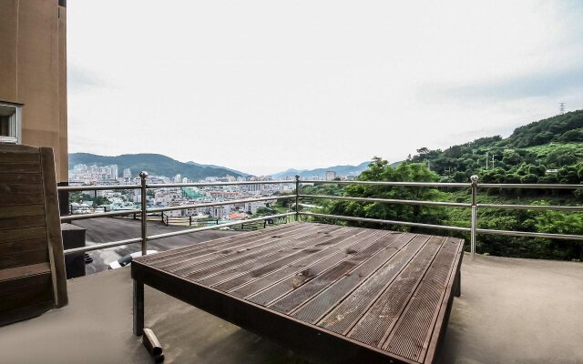 Tongyeong Business Hotel