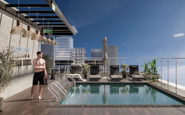 Mercy Emerald Hotel