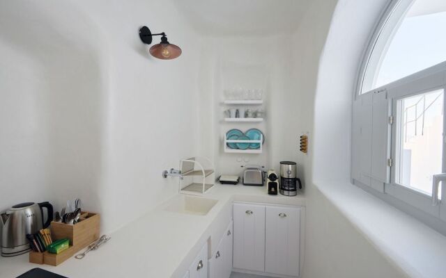 Cave Suite Oia