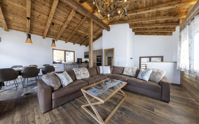 Chalet in Neukirchen 100 m ski Lift