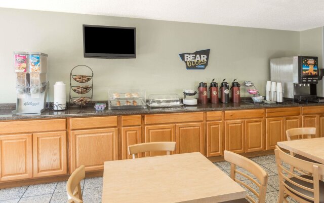 Baymont by Wyndham Lake Park Valdosta I-75