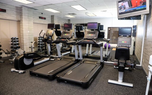 Courtyard by Marriott Toronto Brampton