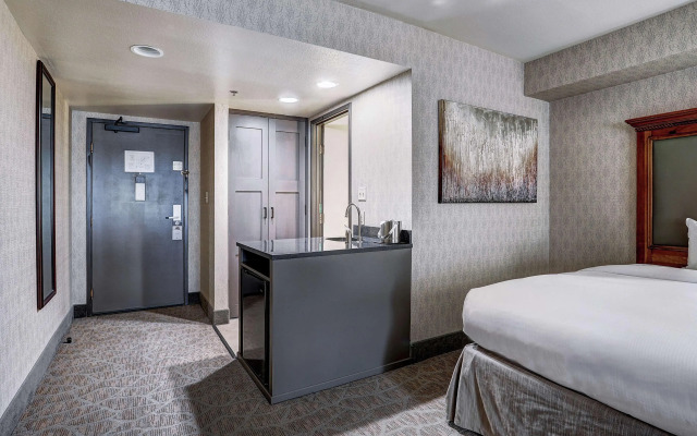 Hotel Alpenrock Breckenridge, Curio Collection by Hilton