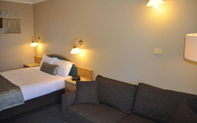 In Town Motor Inn