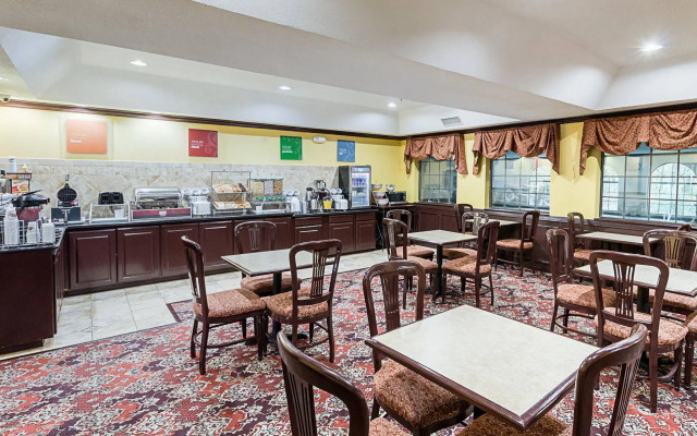 Comfort Suites