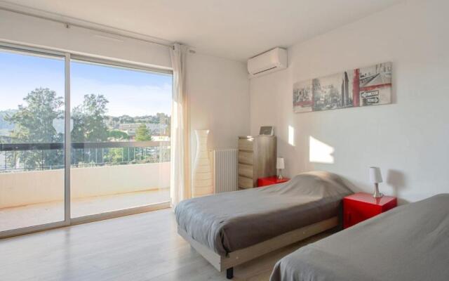 Flat w terrace parking and beautiful view in Villeneuve-Loubet - Welkeys