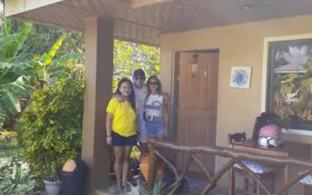 MIKI's Guest House