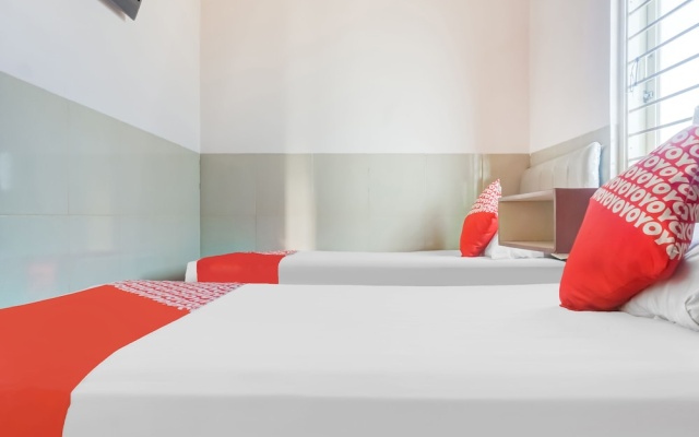 OYO 91316 Hh Guest House Makassar – Guest Rooms – Makassar