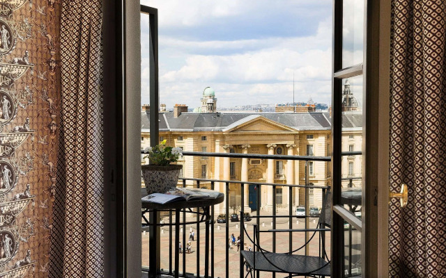 Hôtel des Grands Hommes Panthéon