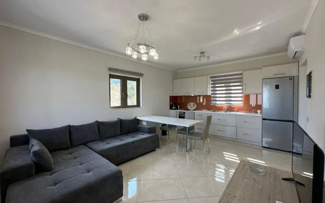 Elpida Luxury Apartments & Suites