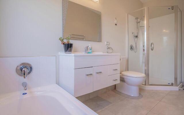 Harbourside Haven - Matarangi Holiday Home