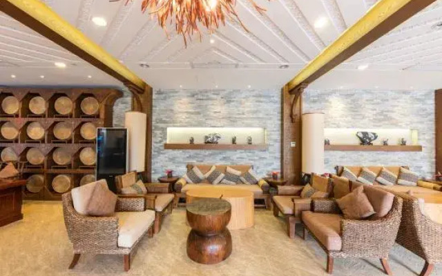 Nverzhai Holiday Hotel