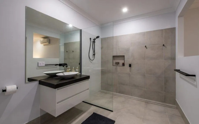 Onestep Airlie Retreat