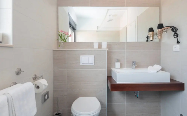 Villa Salt - 10 people, heated pool, Trogir, near beach & Split airport