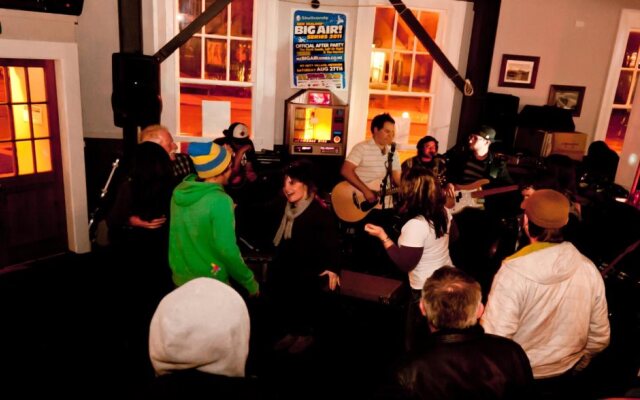 The Brown Pub
