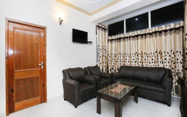 OYO 10860 Home Modern 3BHK New Shimla